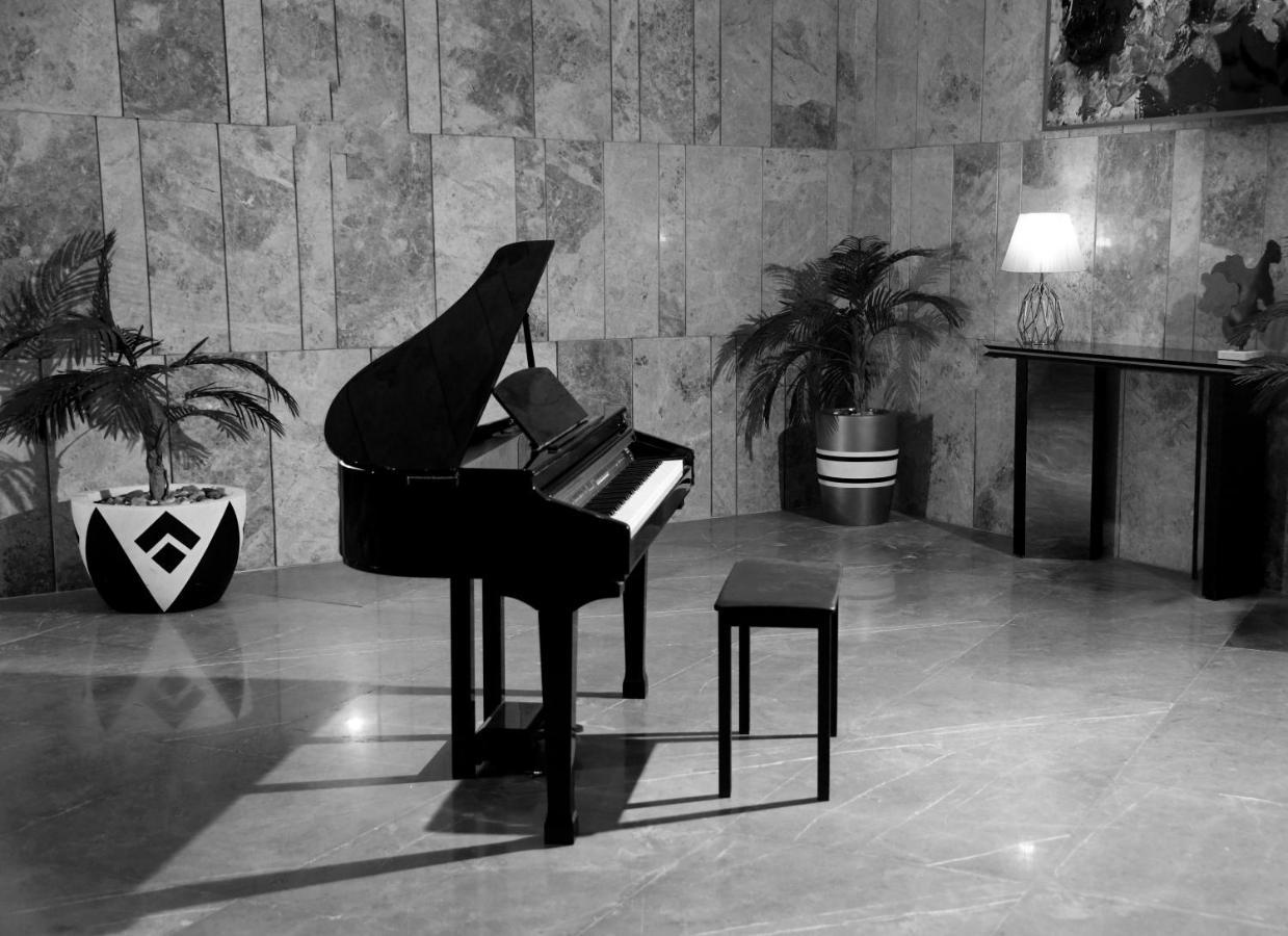 Tolip Resort El Galala Hills Айн Сохна Екстериор снимка A piano
