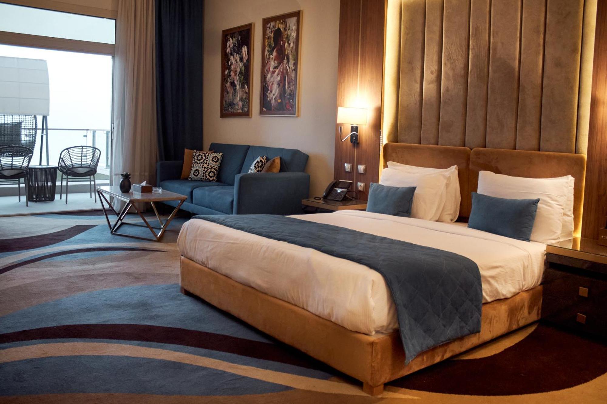 Tolip Resort El Galala Hills Айн Сохна Екстериор снимка A room at the hotel