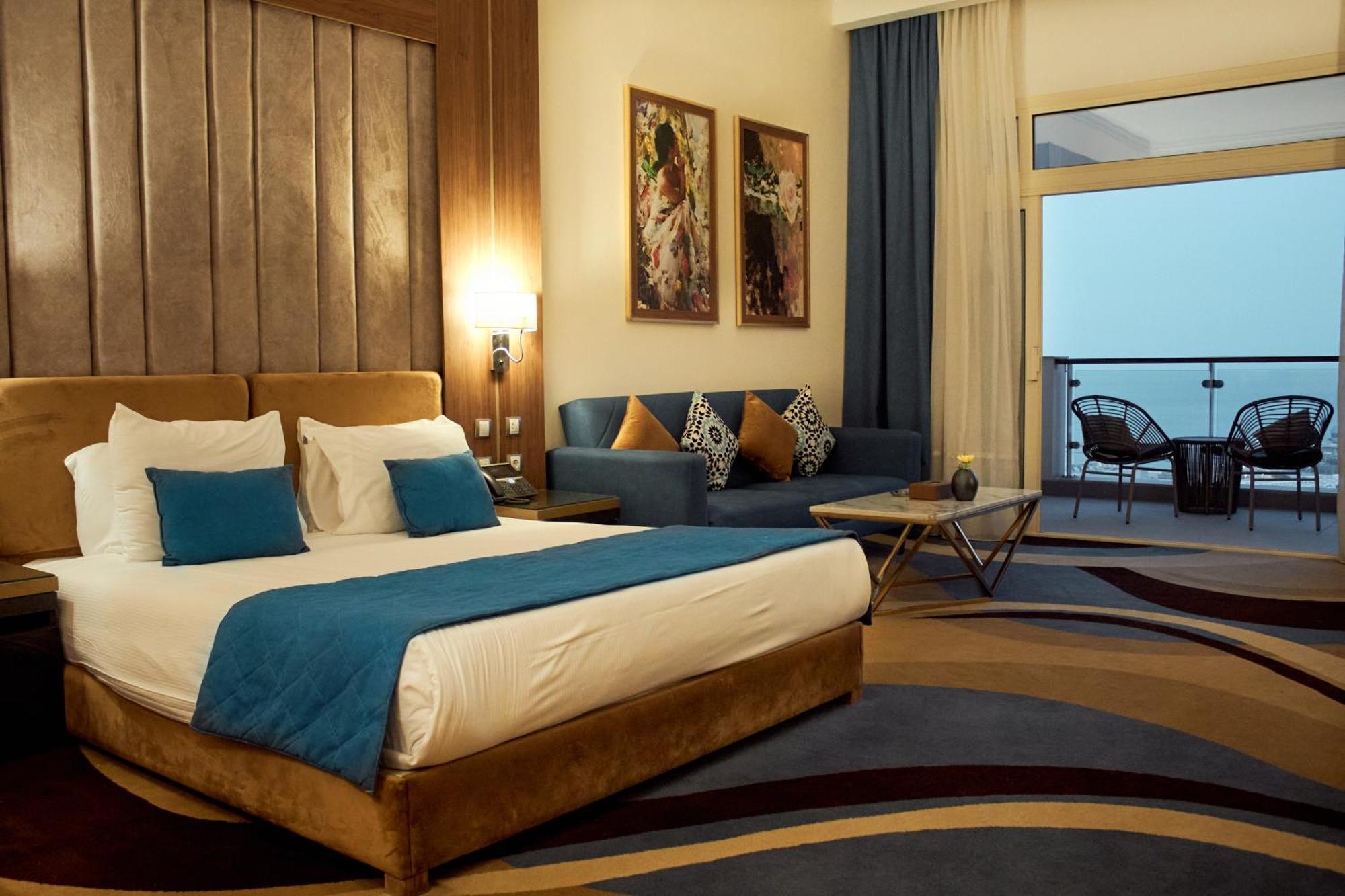 Tolip Resort El Galala Hills Айн Сохна Екстериор снимка A room at the hotel