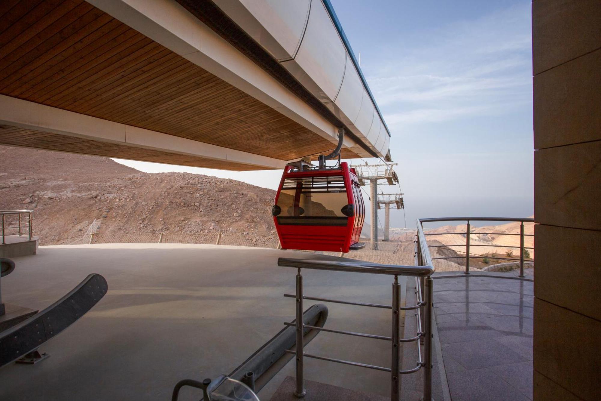 Tolip Resort El Galala Hills Айн Сохна Екстериор снимка Cable car at the summit