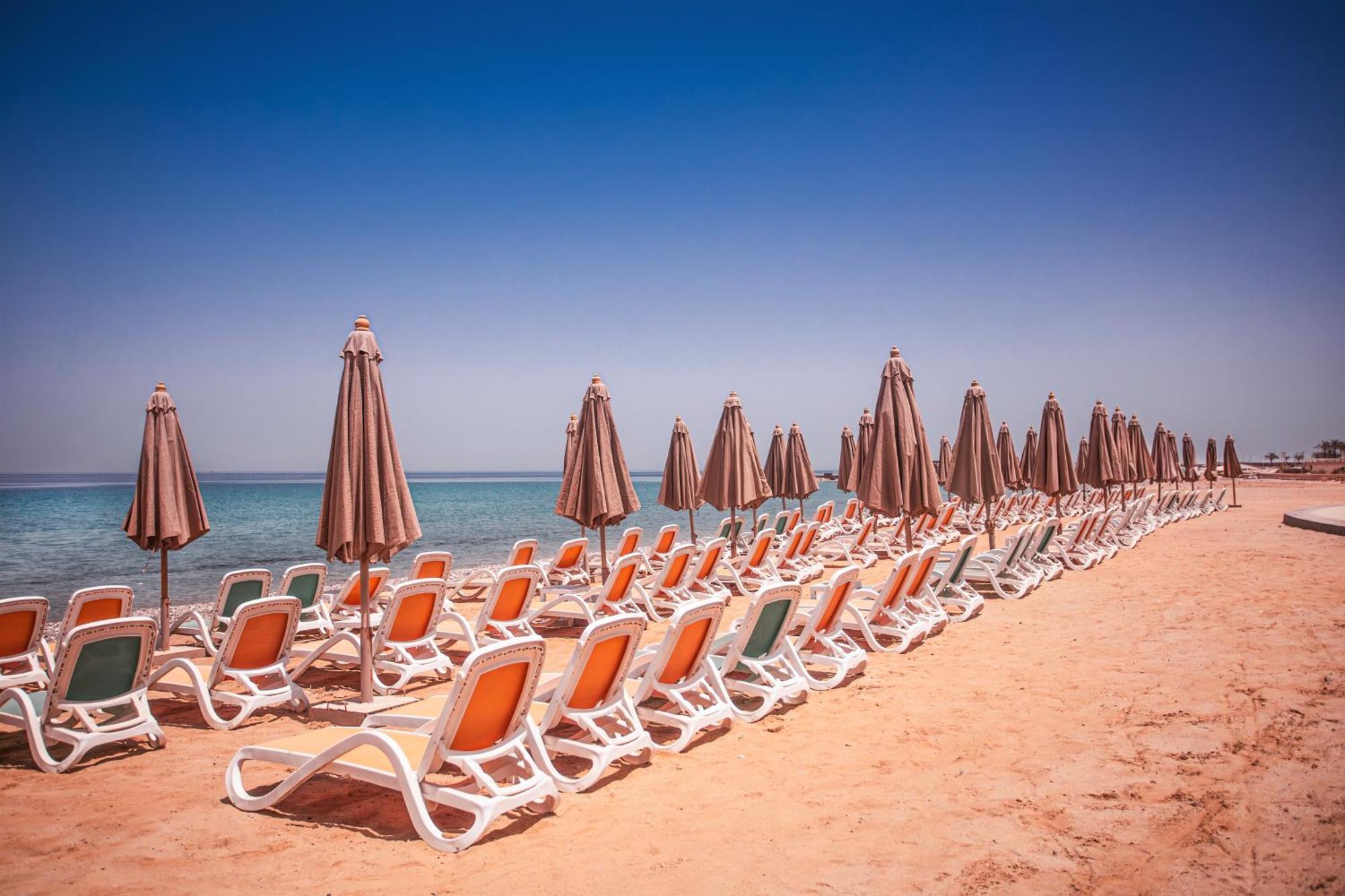 Tolip Resort El Galala Hills Айн Сохна Екстериор снимка Beach in Hurghada